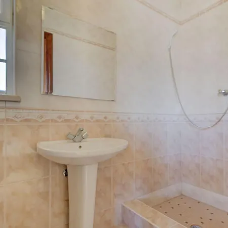 Wonderful 6 Bedroom Casa Santa Isabel Private Pool Parchal