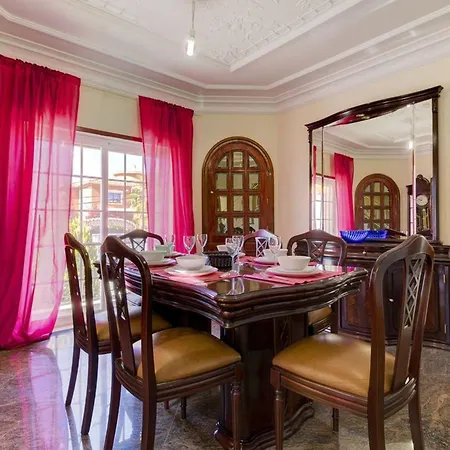 Wonderful 6 Bedroom Casa Santa Isabel Private Pool Βίλα *